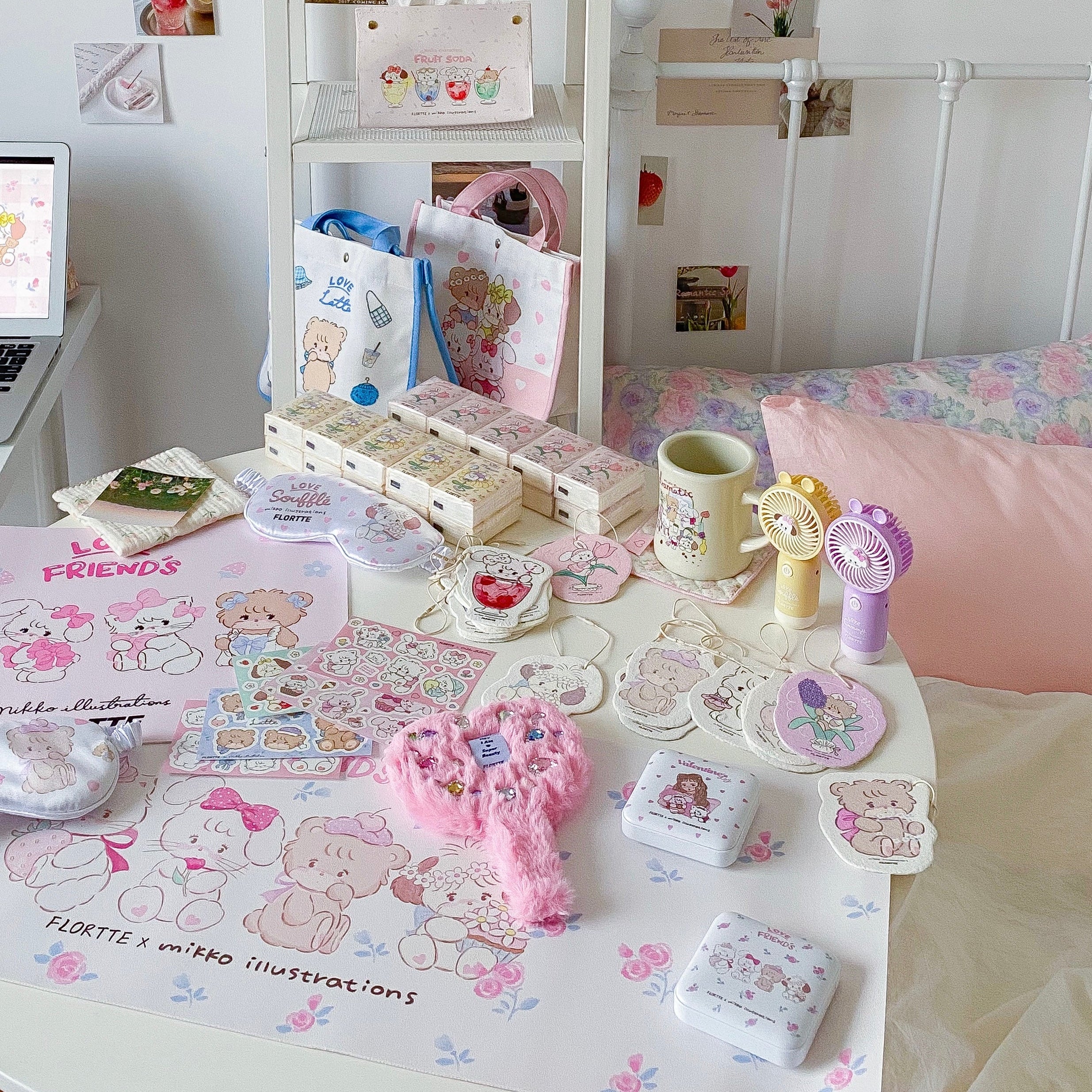 Collection of FLORTTE in a gallery layout