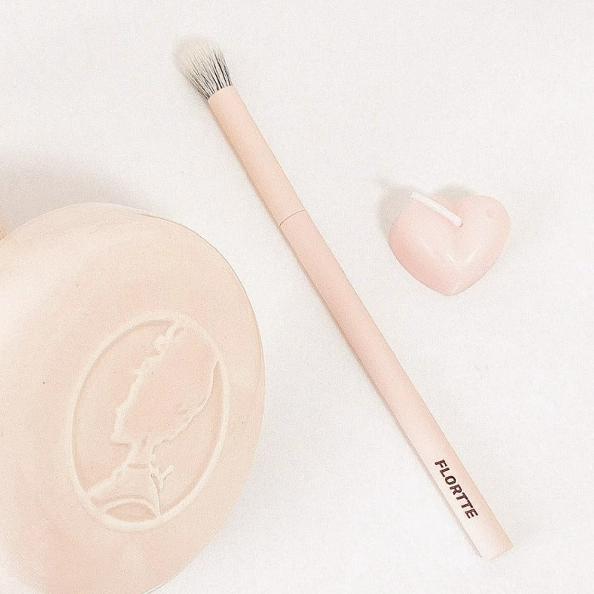 Collection of Love Friend's Makeup Brush & Eyebrow Trimmer in a gallery layout